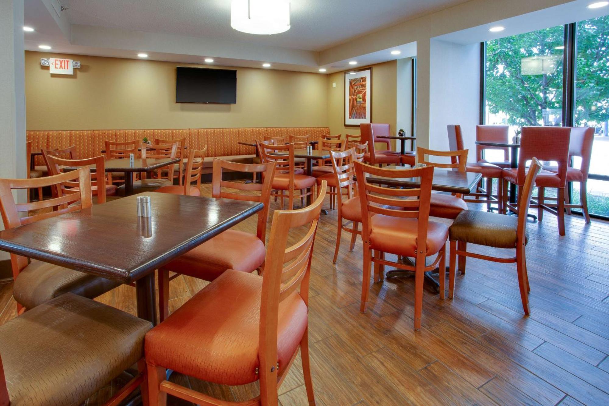 Drury Inn&Suites Terre Haute Exterior foto